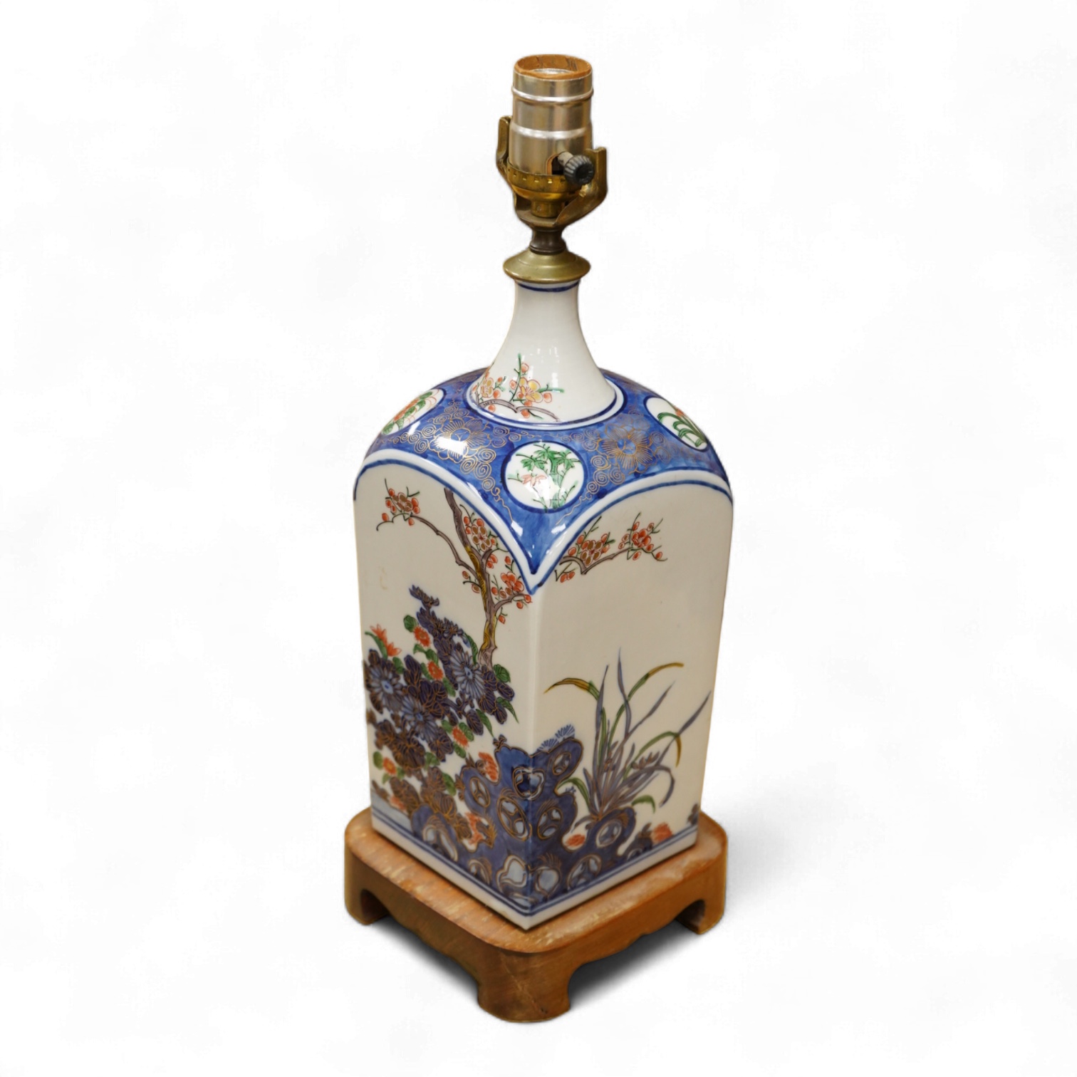 A Imari porcelain table lamp, 42cm